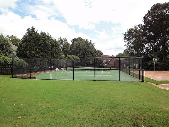 Tennis & Basketball