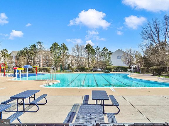 3rd image of 10085 Orland Stone Dr