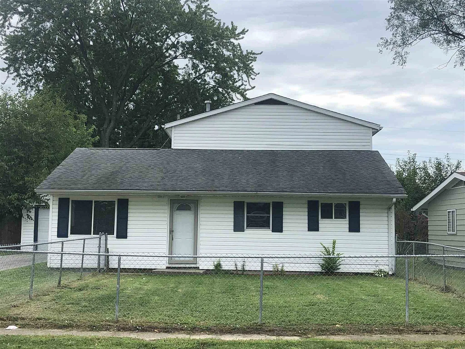 5006 Arrowhead Blvd photo 1
