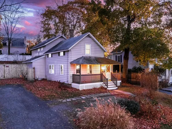 8 Belmont Place, Norwalk, CT 06853
