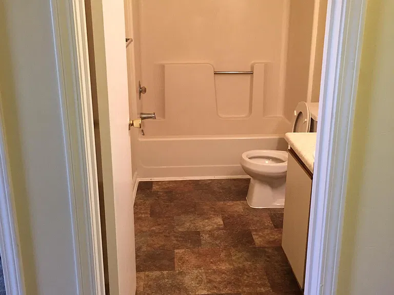 224 Pheasant Run Dr — Photo 10