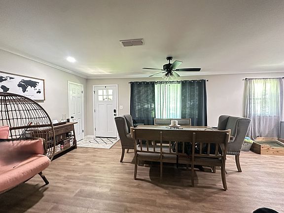 2nd image of 3125 Lake Hills Dr