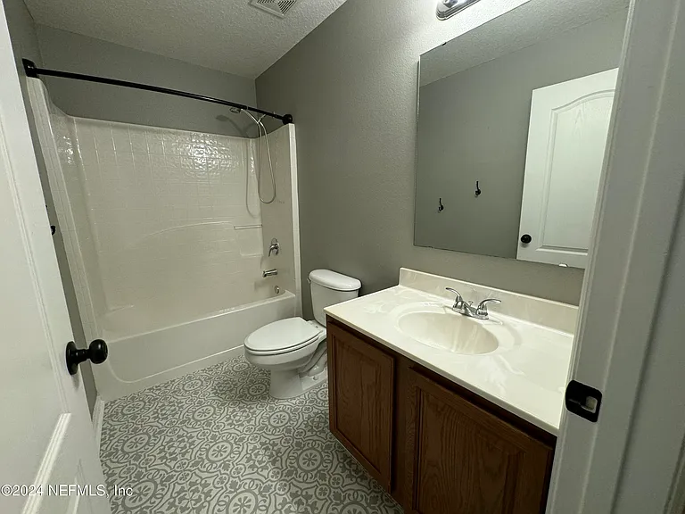 8224 Halls Hammock Ct — Photo 13