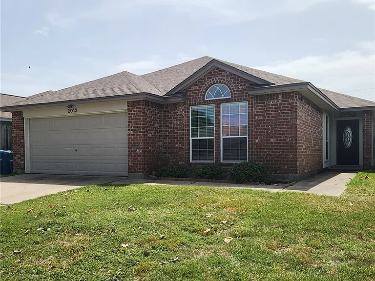 2012 Cottonwood Dr — Photo 2