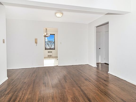 5th image of 2550 Independence Ave APT 3B