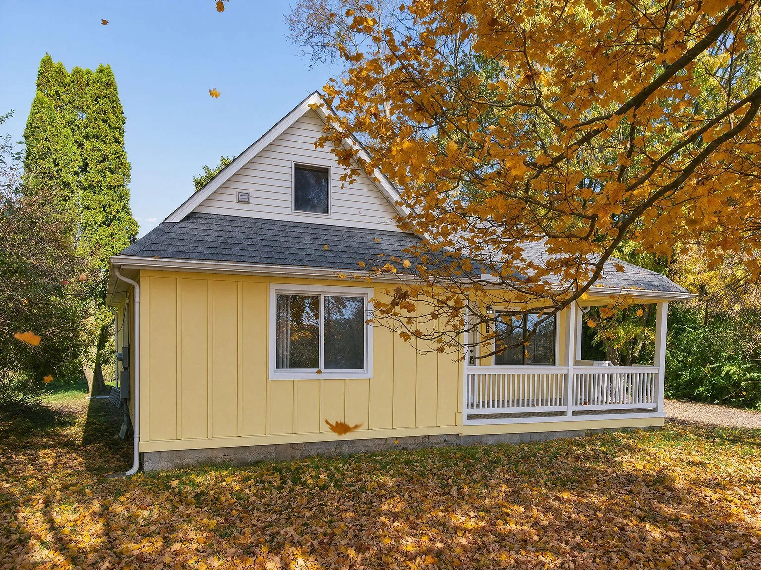 3 bed, 2.0 bath, 1248 sqft, $2,300 — Photo 4