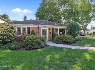 803 E Glendale Rd, Libertyville, IL 60048