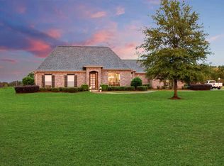 207 Meadowlands Dr, Brandon, MS 39047