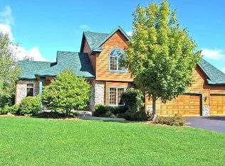 4051 Hallgren Ct, Excelsior, MN 55331