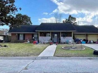 2005 Mockingbird Ln, Baytown, TX 77520