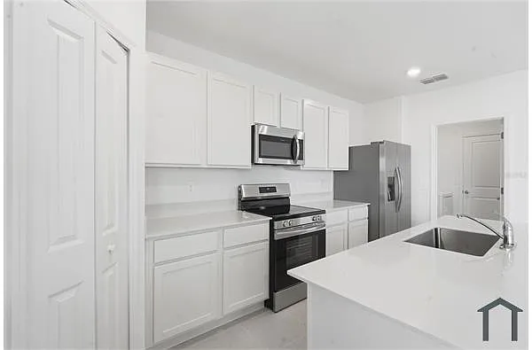 Building Photo - 2756 Lookout Ridge Rd