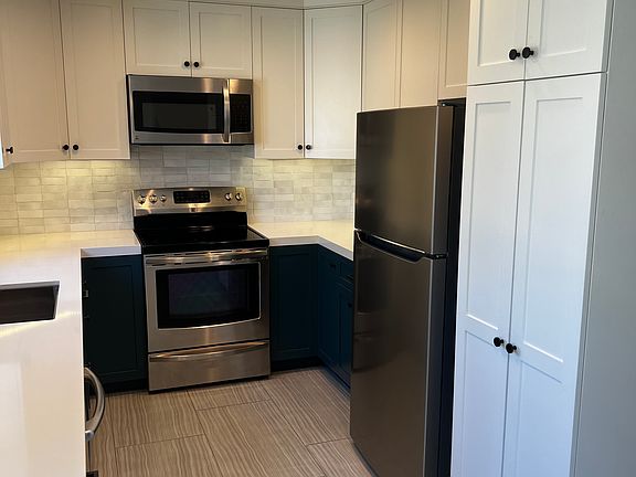 3rd image of 2131 E 1st St Unit 107