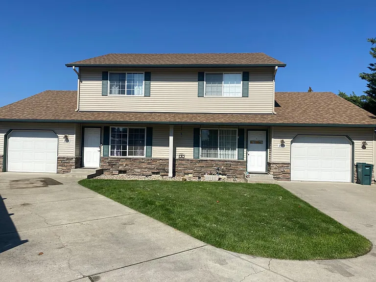 4395 N Bourbon Dr — Photo 1