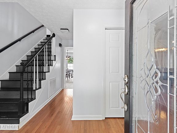 3rd image of 7000 Monarch Ct