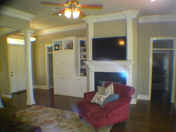 5th image of 13441 Williamsburg Dr