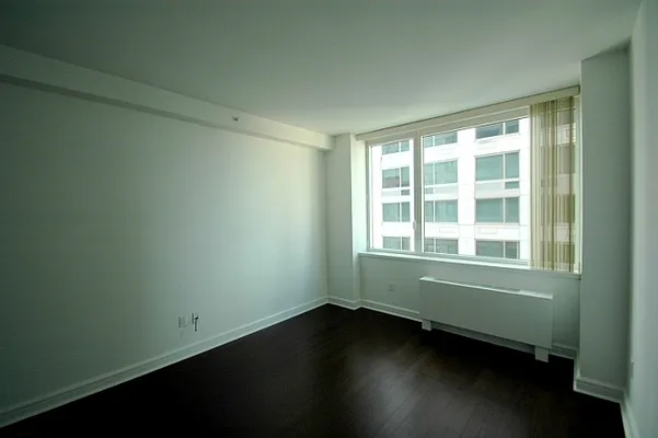 Rented by BLU Real Estate | media 32