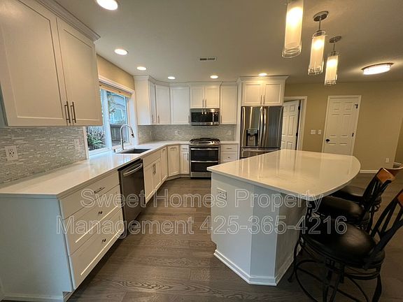 4th image of 13666 179th Ave NE