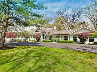 1550 W Everett Rd, Lake Forest, IL 60045