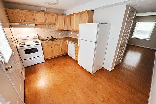 2nd image of 2200 Yorkhills Dr APT 7