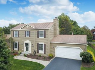 2047 University Dr, Naperville, IL 60565