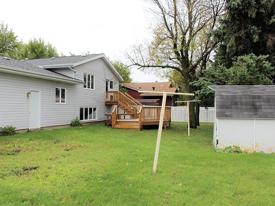 1st image of 1677 Oakwood Dr