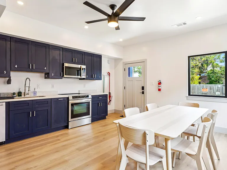 Kitchen/Dining