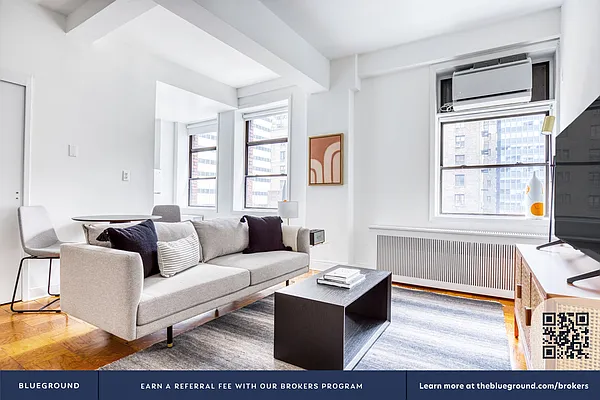 Rented by The Blueground | media 11