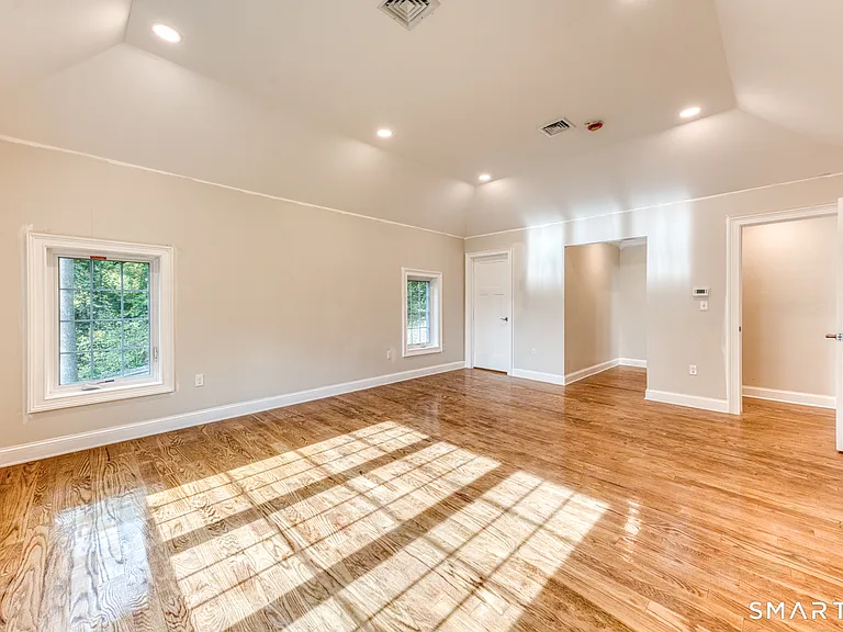 171 Oregon Rd — Photo 23