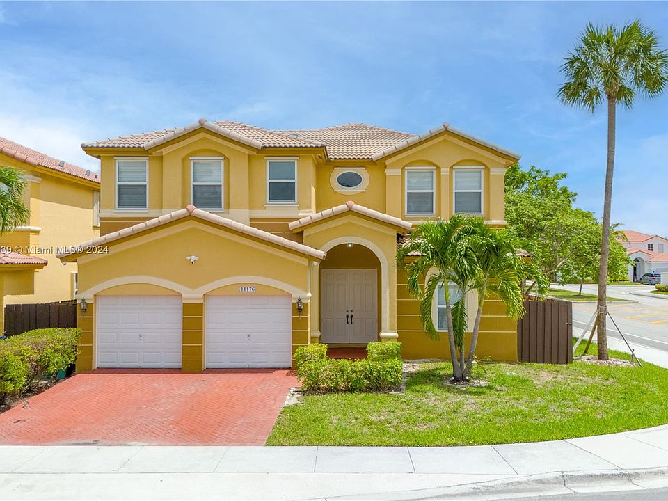 1st image of 11176 NW 79th Ln