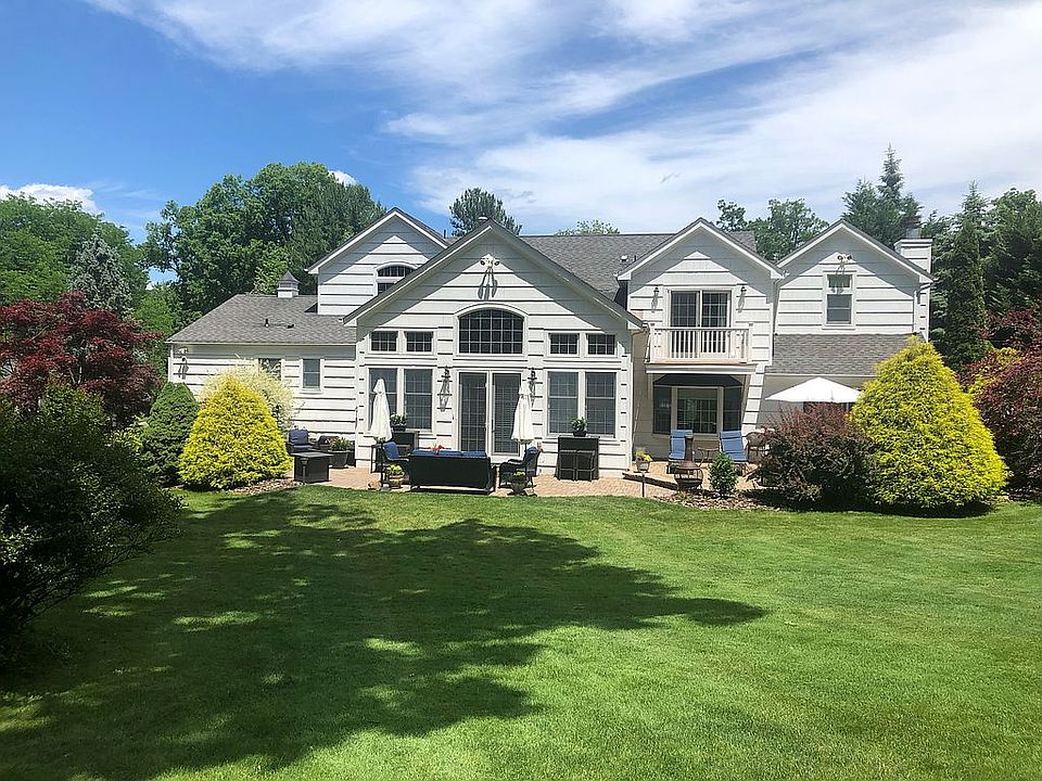 2nd image of 80 Candlewood Dr