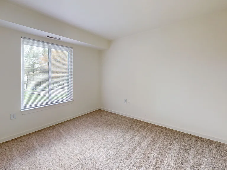 Seneca Place — Photo 92