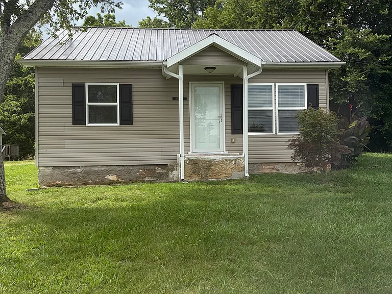 8529 Old Rutledge Pike — Photo 1