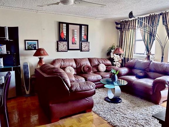 4th image of 25-54 12th St #5C