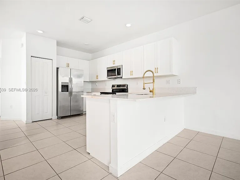 11945 SW 245th Ter — Photo 18