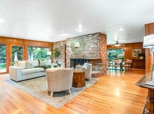 1801 W Manor Ave, Visalia, CA 93291