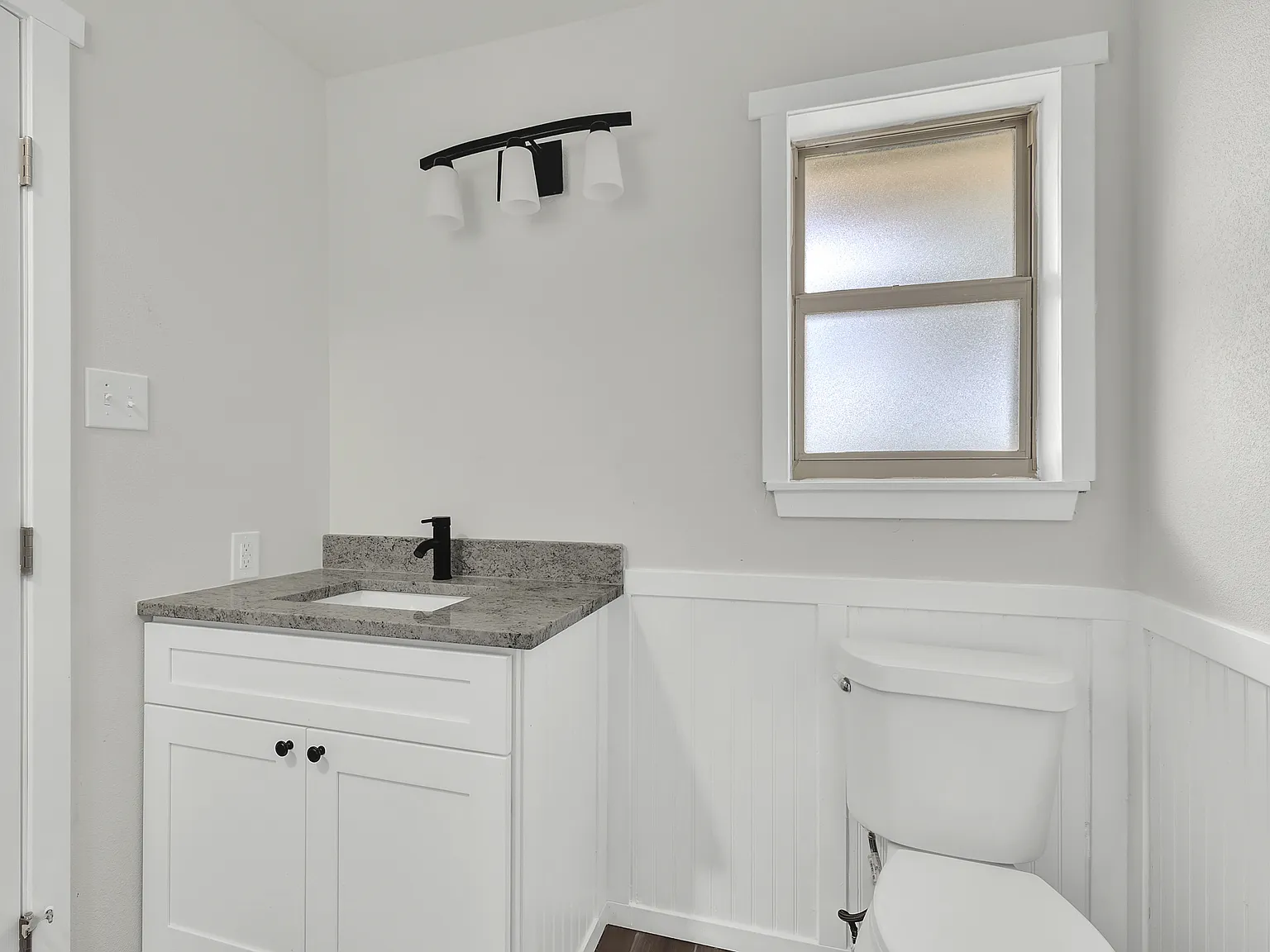 4 bed, 2159 sqft, $1,900 — Photo 4