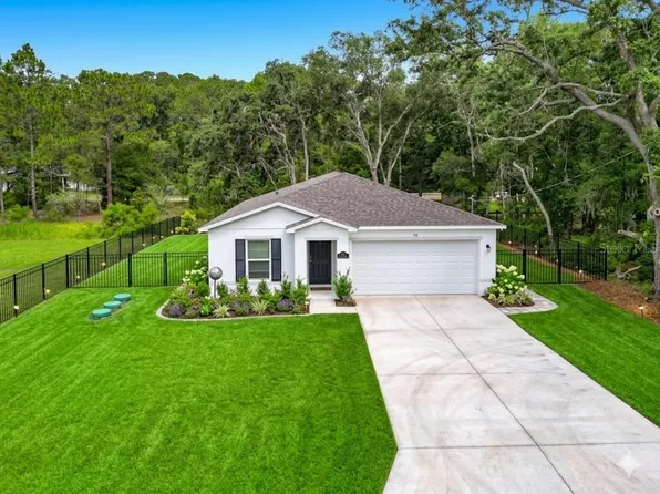50 Bay Rd, Ocklawaha, FL 32179