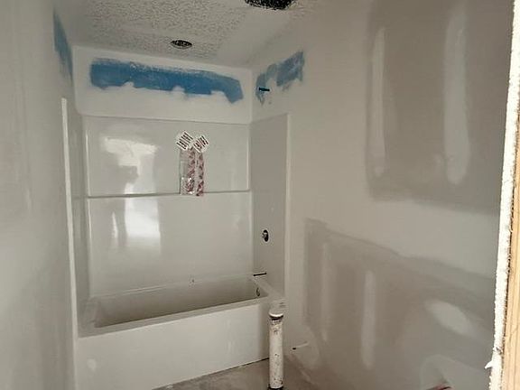 4th image of 1268 Blue Moon Dr.