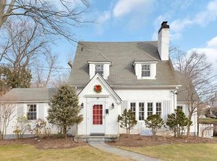 37 Longview Dr, Scarsdale, NY 10583