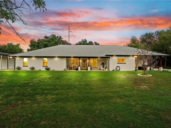 161 Golfview Cir, Mart, TX 76664