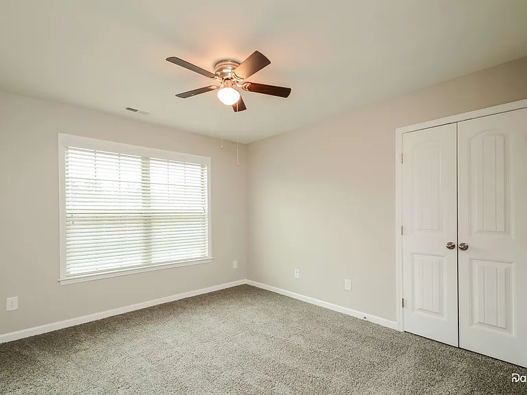 155 Taplow Trl — Photo 10
