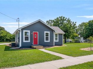 701 SE 11th St, Des Moines, IA 50309
