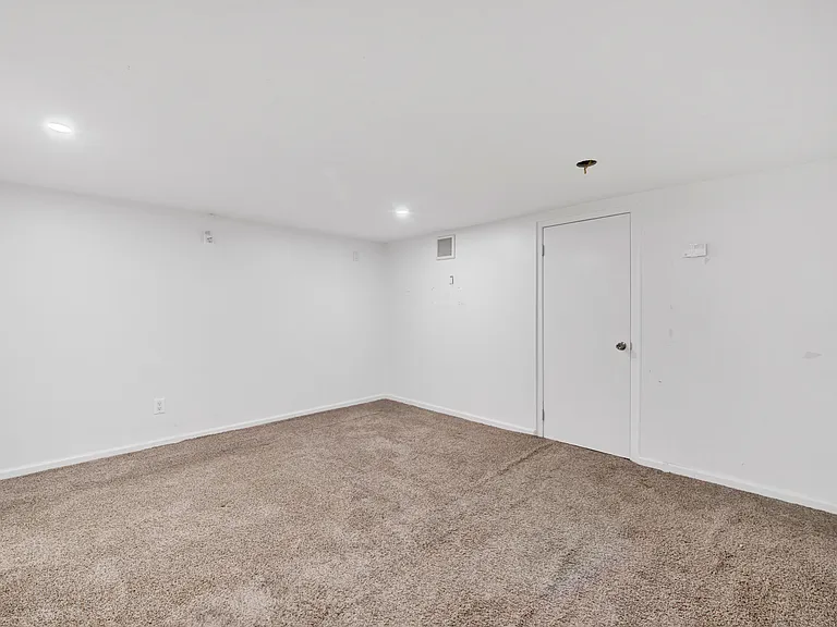 1719 Cedar Swamp Rd — Photo 21