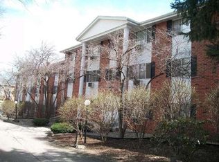 1321 W Main St, Lake Geneva, WI 53147