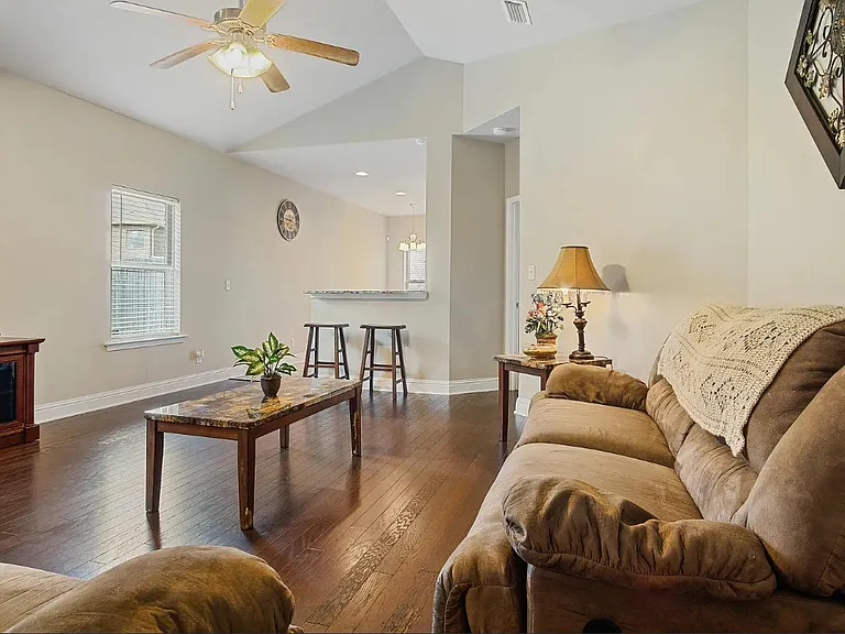2492 Bentridge Dr W — Photo 4
