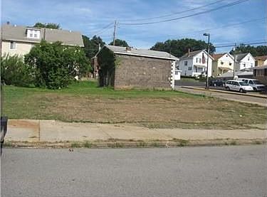 1st image of 1900 Leishman Ave