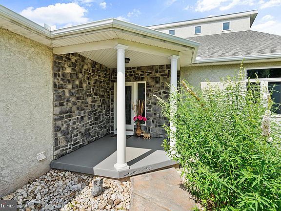 5th image of 213 Cross Rd