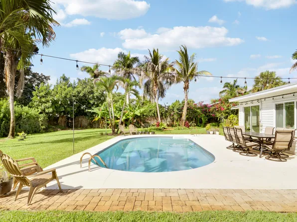 8016 SE PALM Street, Hobe Sound, FL 33455