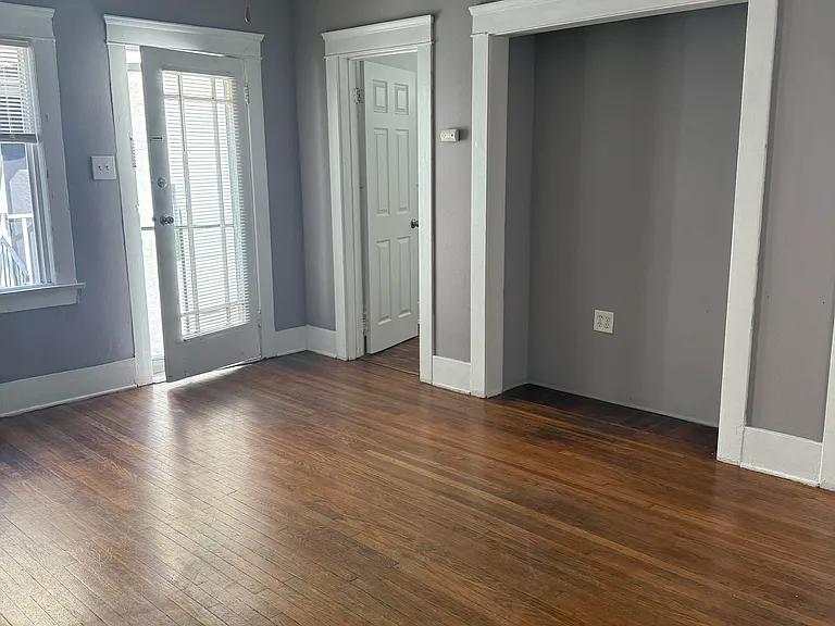 849-851 N Newport Ave #851-1/2 — Photo 5