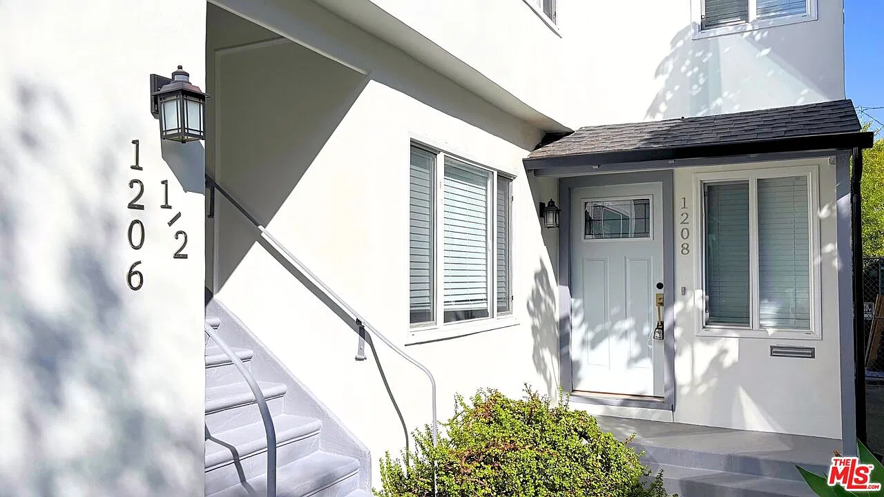 2 bed, 2.0 bath, 1483 sqft, $4,200 — Photo 1